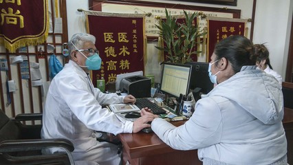 賡續(xù)啟新程 勠力建新功 咸安吹響衛(wèi)健事業(yè)高質(zhì)量發(fā)展“沖鋒號(hào)” 中醫(yī)診所服務(wù)提檔升級(jí)